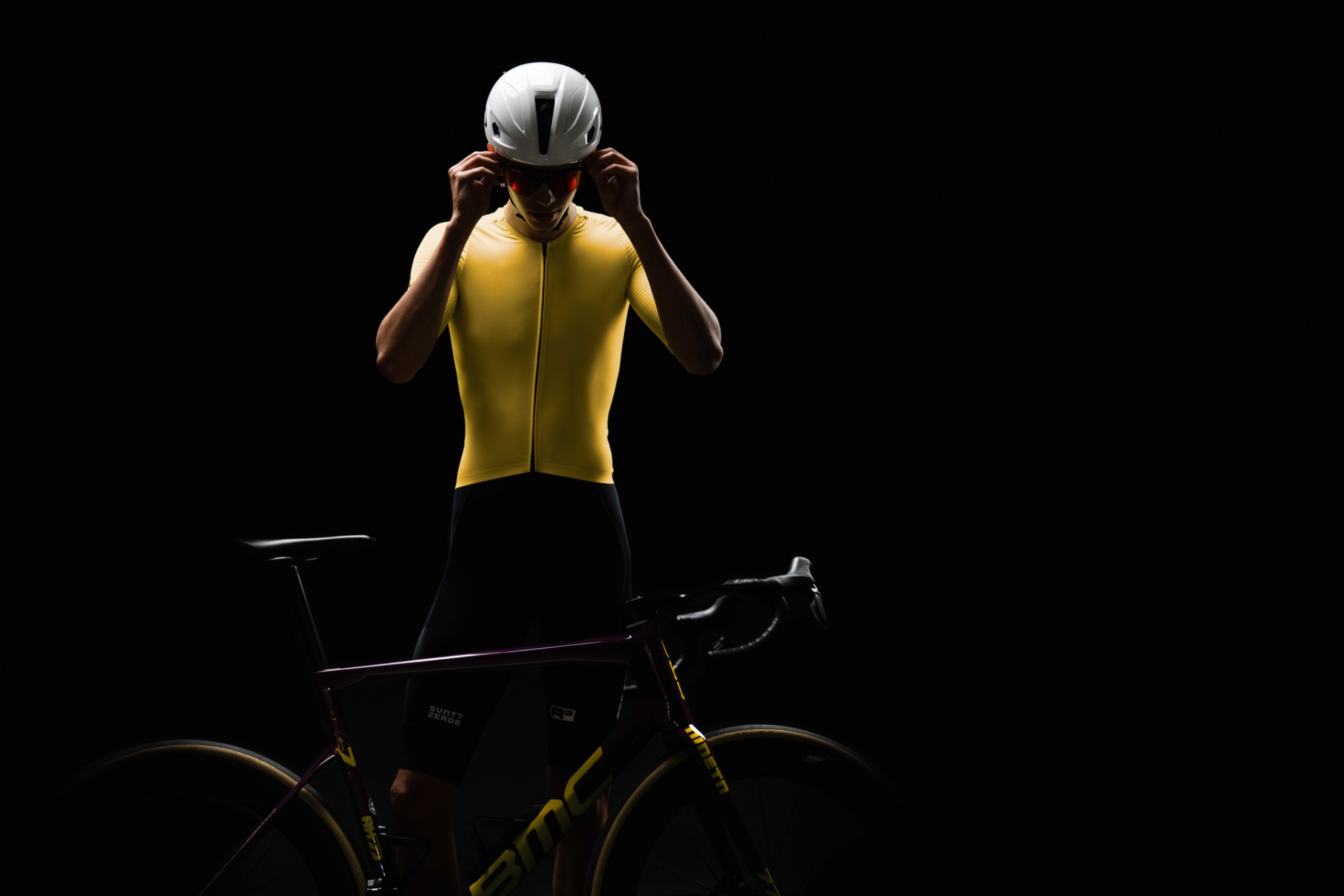 C_BASE Rider im gelben Trikot, Studioaufnahme